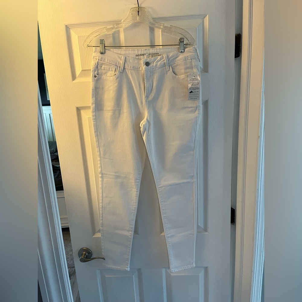 White denim jeans.